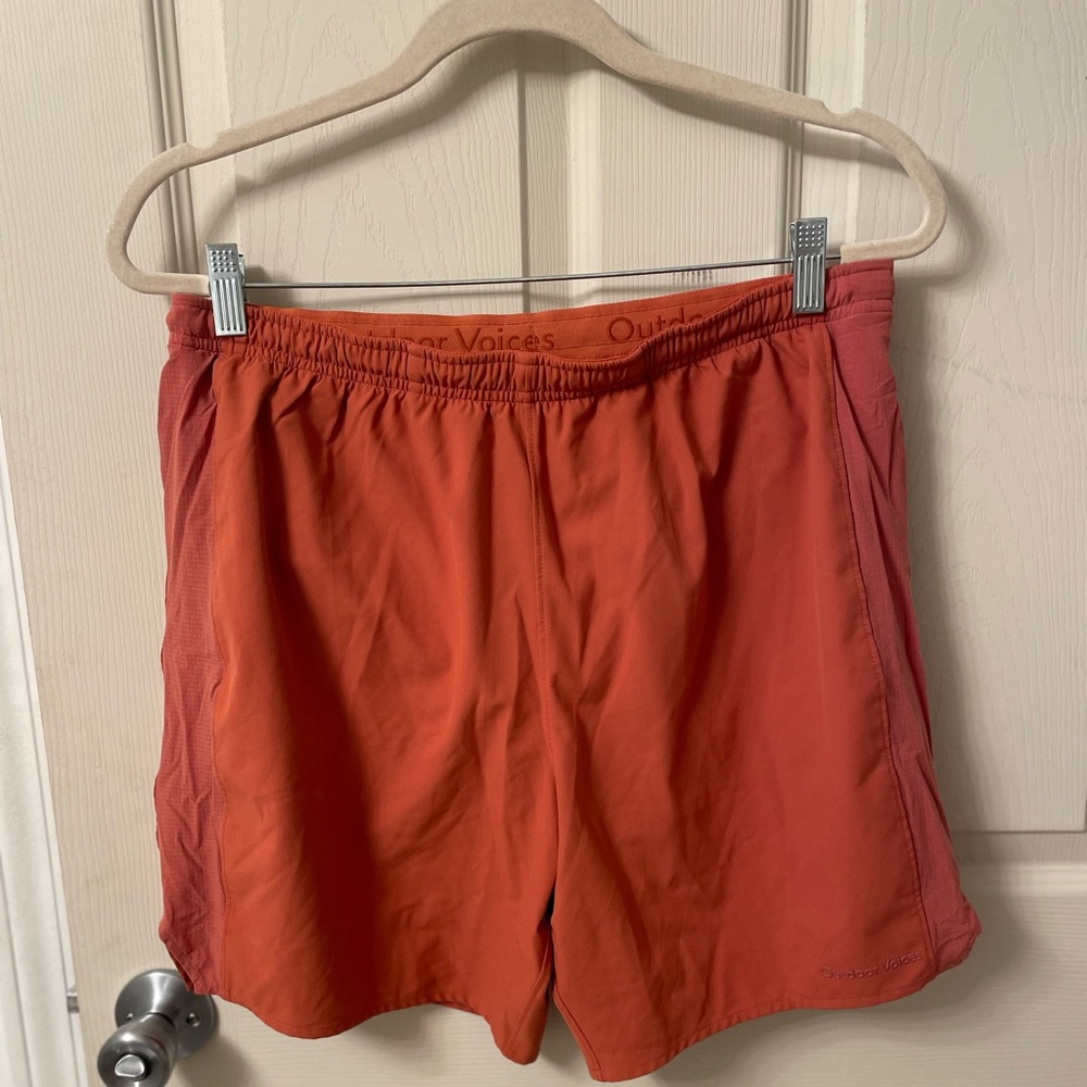 Outdoor voices men’s shorts size L never worn - like new!